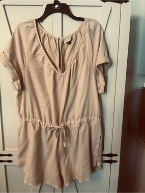 Women's Gold Cream Short-Sleeve Drawstring Romper